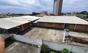 Imagem 7: Terreno de 2.400 metros quadrados, com área coberta de 800 metros quadrados