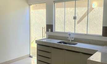 Imagem 2: Sobrado para aluguel possui 155 metros quadrados com 4 quartos em Plano Diretor Sul - Palm