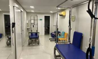 Imagem 3: Casa adaptada para atividade comercial (clínica ou escritórios) Bairro Imbiribeira