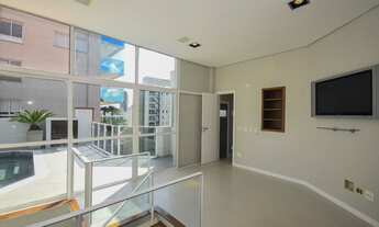 Imagem 4: Cobertura no Itaim com piscina