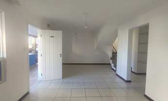 Imagem 2: Alugo Casa solta de 3/4 com 3 garagens em cond fechado