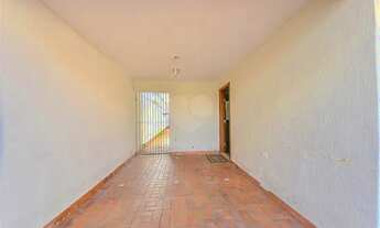 Imagem 4: Casa para venda possui 175 metros quadrados com 4 quartos em Uberaba - Curitiba - PR