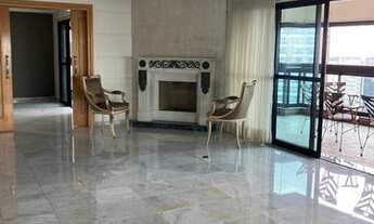 Imagem: Verveine - lindo em rua nobre com ampla