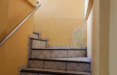 Imagem 2: Apto no 1 piso com 2 quartos. Alvorada 3, ótima localização. Leia