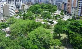 Imagem: More mobiliado em frente ao verde no Cocó