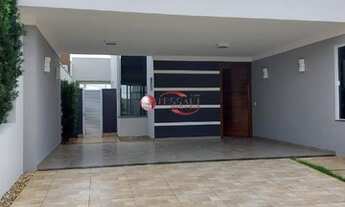 Imagem 3: Locação - Casa em Condomínio - 3 Suítes com armários, 3 banheiros, sala de 2 ambientes