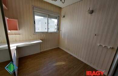 Imagem 6: Apartamento para venda possui 120 metros quadrados com 4 quartos em Itacorubi - Florianópo