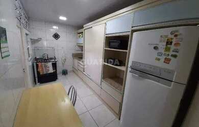 Imagem 7: Casa mobiliada com 3 dormitórios, sendo 1 suíte, no bairro Glória