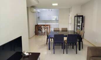 Imagem: Amplo apartamento com vista para área verde