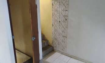 Imagem 3: Prédio na rua principal do bairro Itinga