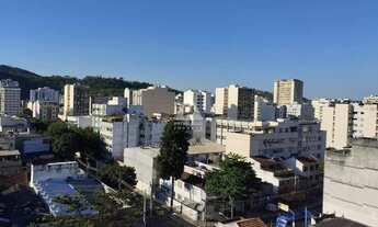 Imagem 5: VILA ISABEL - Apartamento de 2 quartos, banheiro social, andar alto, vista livre, vaga de