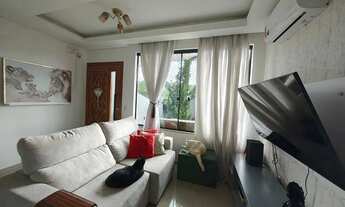 Imagem 6: Casa de esquina com 3 quartos sendo 1 suíte com sacada, ótima área de lazer