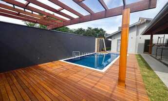 Imagem: Casa à Venda com 3 Dormitórios, sendo