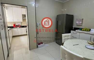 Imagem 3: Apartamento à Venda no Centro de Jacareí, 260m², 5 Dorms, 2 Suítes