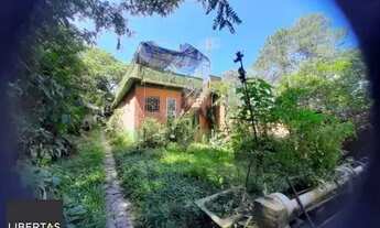 Imagem 5: Casa em Porto Alegre, no bairro Pedra Redonda, com 2 dormitório(s), e 2 banheiro