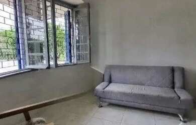 Imagem: Casa de 4 dormitórios, 2 banheiros para