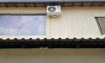 Imagem 3: Sobrado para Venda em Uberlândia, Jardim Patrícia, 3 dormitórios, 1 suíte, 2 banheiros, 1