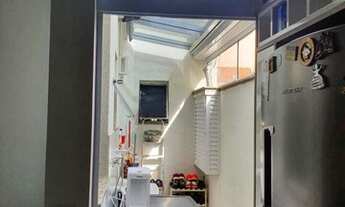 Imagem 3: More perto de tudo que você precisa! Prédio com elevador!