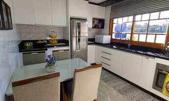 Imagem 5: Sobrado triplex semi mobiliado com terraço em área nobre de Caxias do Sul. Com 247 metros