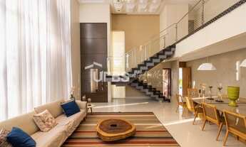 Imagem 2: Casa de condomínio para venda com 369 metros quadrados com 4 quartos