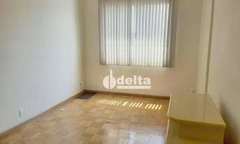 Imagem 5: Apartamento com 3 dormitórios à venda, 198 m² por R$ 370.000,00 - Centro - Uberlândia/MG
