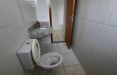 Imagem 7: Casa 2 quartos, 1 banheiro, câmera de segurança, garagem coberta