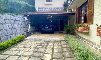 Imagem 5: Casa para venda possui 3000 metros quadrados com 3 quartos em Granja Guarani - Teresópolis