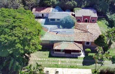 Imagem 3: Fazenda/Sítio/Chácara para venda tem 800 metros quadrados com 6 quartos