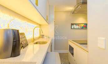 Imagem 2: UM BRINCO TODO MOBILIADO NO 7TH!