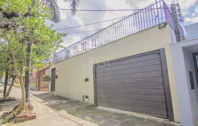 Imagem 2: Casa para Venda - 290m², 3 dormitórios, sendo 3 suites, 3 vagas - Teresópolis