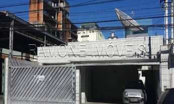 Imagem 1: Casa em Osasco (Centro) de 255,60m², com 2 dormitórios e 2 suítes e garagem ampla