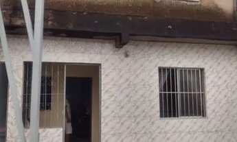 Imagem: Casa de Quatro a Venda no Centro de Lauro