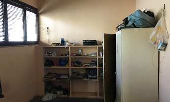 Imagem 4: Casa residencial/comercial, Está localizado à Rua Eduardo Bezerra, nº 919, São João do Tau