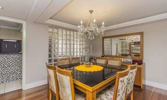 Imagem 4: Casa à venda - 230m², 4 quartos, sendo 2 suítes, churrasqueira, piscina e 03 vagas de gar