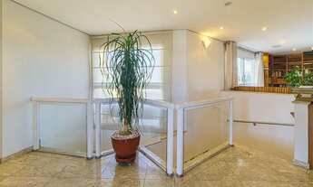 Imagem 6: Cobertura duplex com piscina e churrasqueira e uma vista panorâmica do parque do Ibirapuer