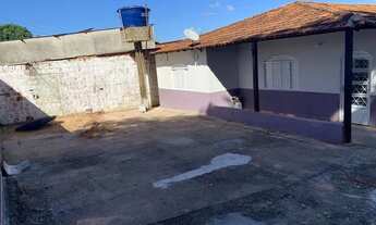 Imagem 7: Vendo ótima casa com 3 Quatos sendo 1 suite no Incra 8..