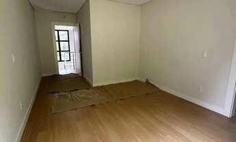 Imagem 2: Casa com 3 dormitórios sendo 3 suítes e 2 vagas de garagem em Joinville/SC