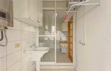 Imagem 3: Apartamento com sacada e churrasqueira próximo à Praça da Espanha