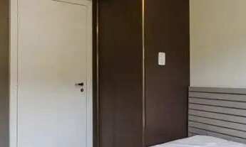 Imagem 3: Quarto privativo em apê compartilhado de alto padrão ao lado da UFSC