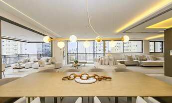 Imagem 2: Apartamento de Alto Luxo com 3 suítes e 4 vagas de garagem no Batel!