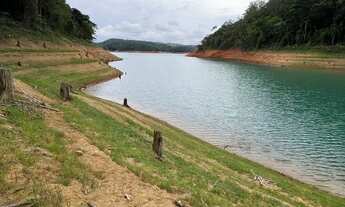 Imagem 3: Lindo Terreno em Jacareí Natureza, Tranquilidade e Pé na Água!