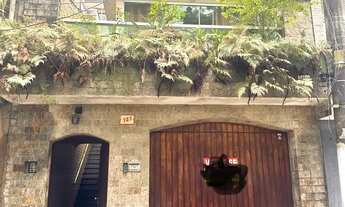 Imagem 6: VENDO CASA Casa com 4 dormitórios