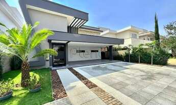 Imagem: Casa à venda com 3 suítes no Residencial