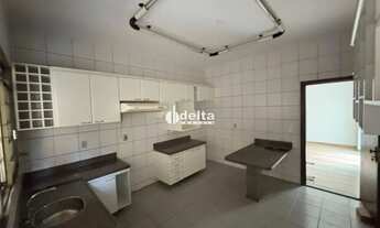 Imagem 13: Casa residencial com 3 quartos 1 suíte disponível para locação no bairro Tibery em Uberlân