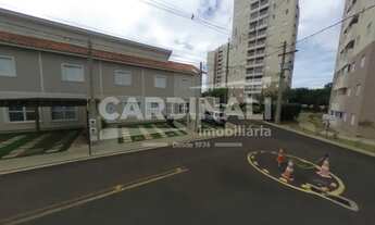 Imagem: Casa em condomínio segura e pronta para