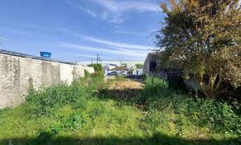 Imagem 2: Invista no Seu Próximo Projeto: Terreno Estratégico em Pinhais