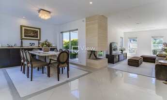 Imagem 2: Quintal amplo, com possibilidade para piscina ou spa. Integração de ambientes, rodeada de