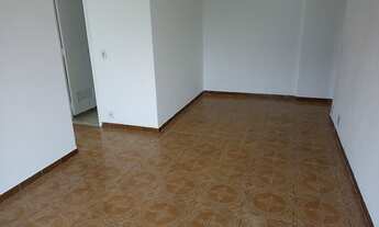 Imagem 2: Apartamento à venda varanda 2 quartos garagem vazio