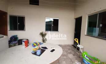 Imagem 4: Casa com 4 dormitórios à venda, 142 m² por R$ 350.000,00 - Jardim das Palmeiras - Uberlând