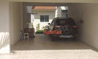 Imagem 4: Casa a venda, com 5 quartos, em ótima localização no bairro Campeche